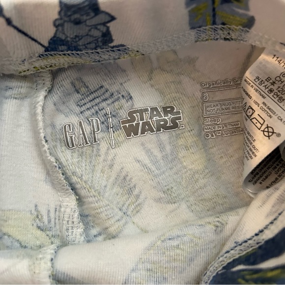 Boys Preowned Star Wars Gap Pajama set size 6 - Picture 7 of 7